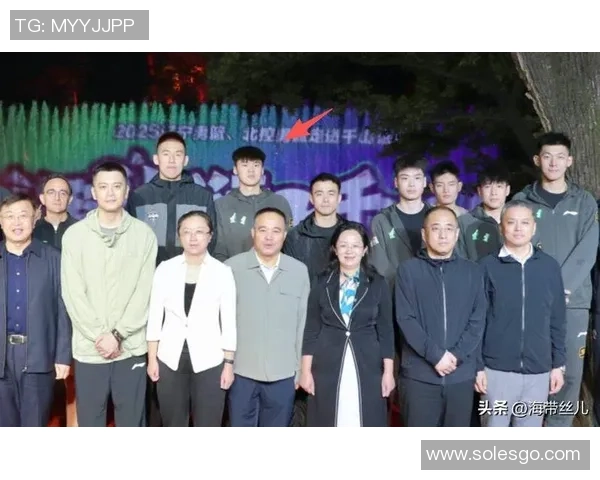 季前赛精彩对决辽宁队与北控队的激烈较量引发球迷热议