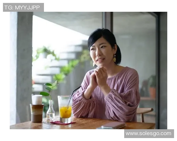 索肖与阿雅的感情纠葛揭示了现代爱情中的复杂与挑战